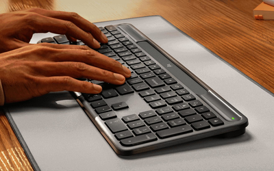 曝罗技正开发新（跑得快）款太阳能无线键盘！续航可达10年