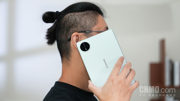 华为MatePad Mini测评：一手玩转的超强超Mini平板